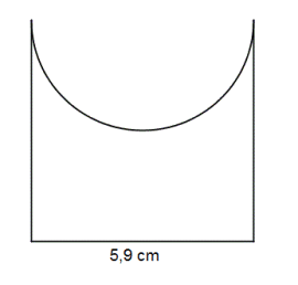 Kvadrat på 5,9 cm der den ene siden er erstattet med en halvisrkel som går innover.